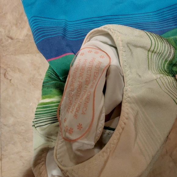 Missoni kids swimming suit bnwt size 8 - Picture 3 of 7